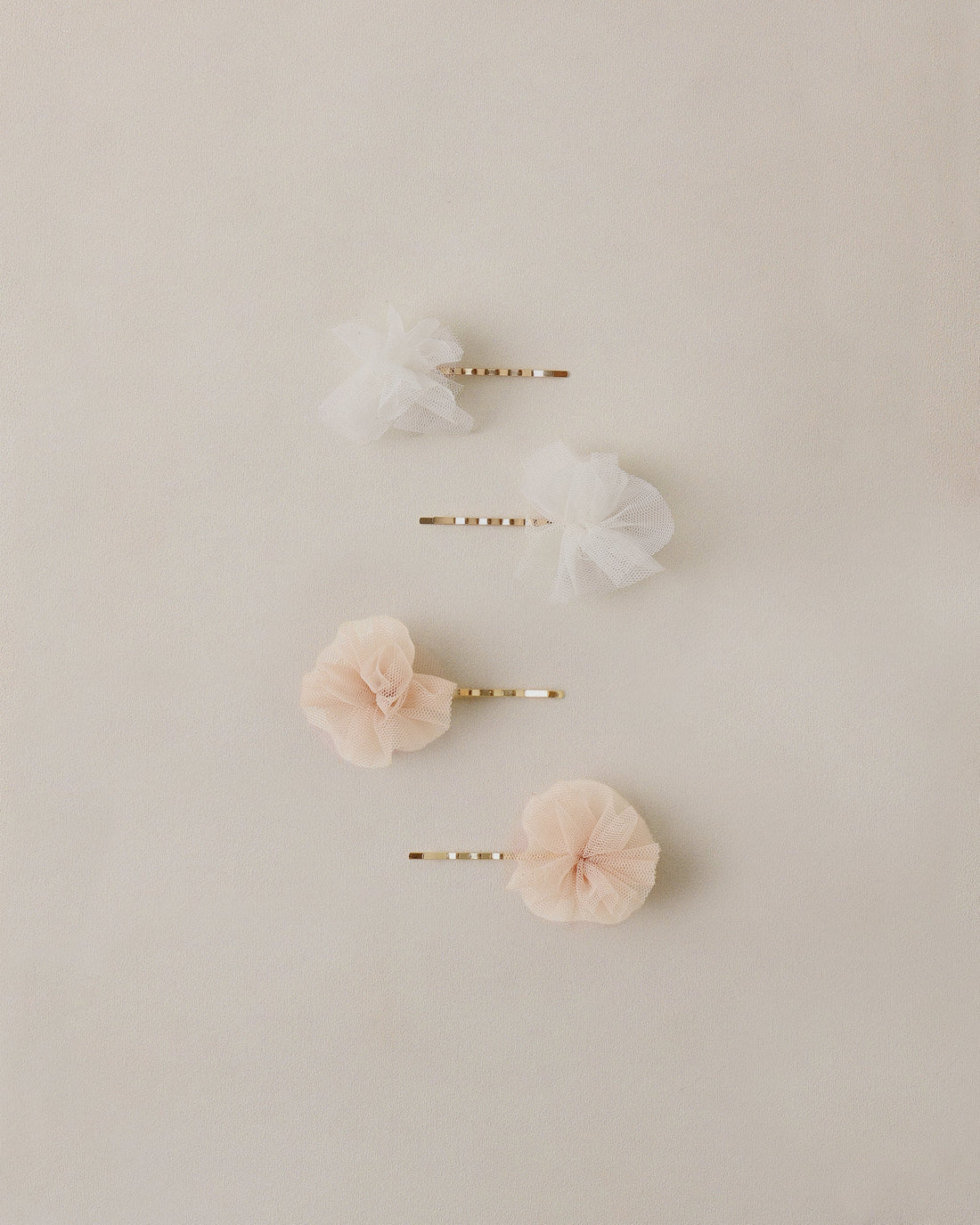 Pom Pom Pins Ivory Pearl