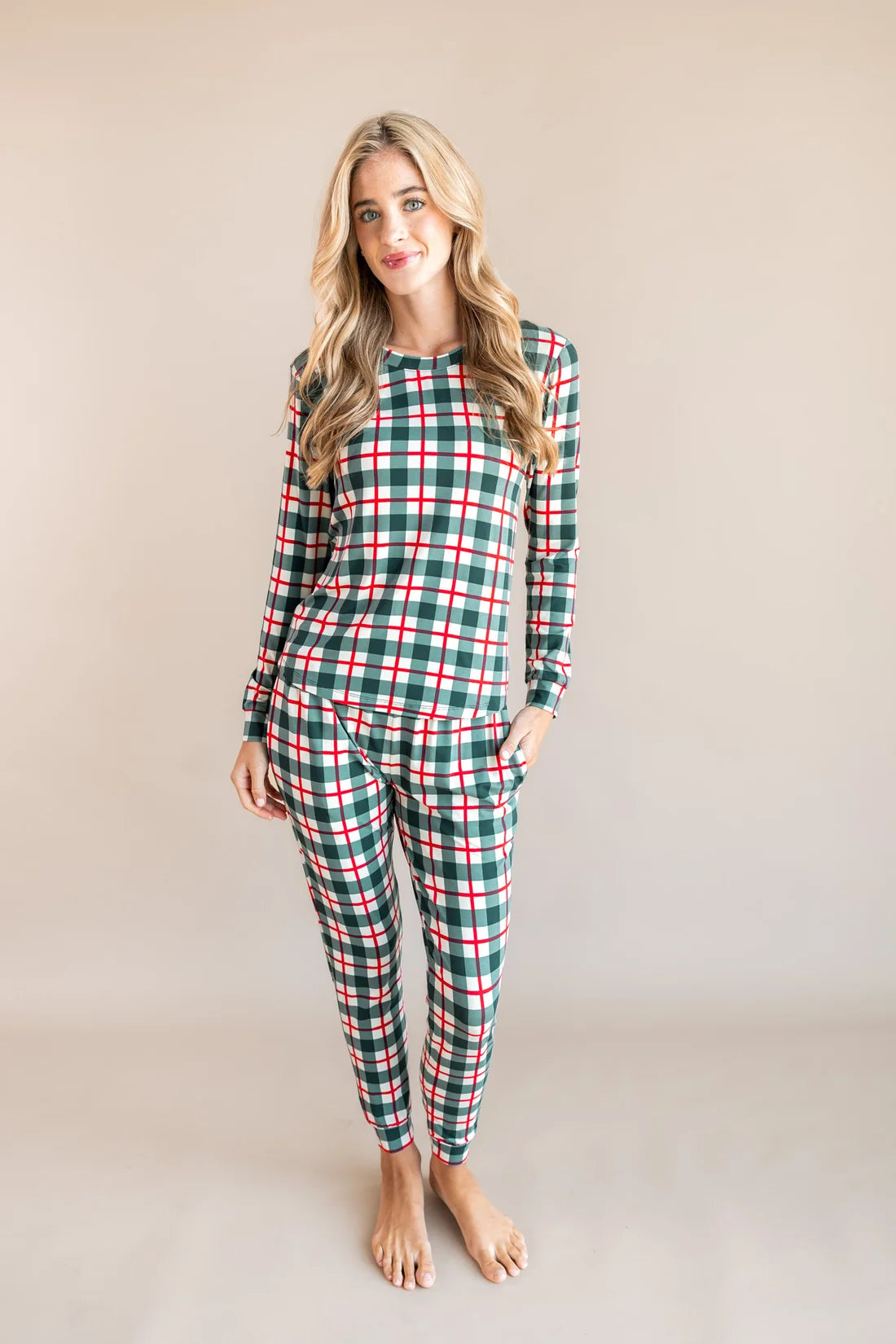 Women's Jogger Pajama Set in Holiday Plaid